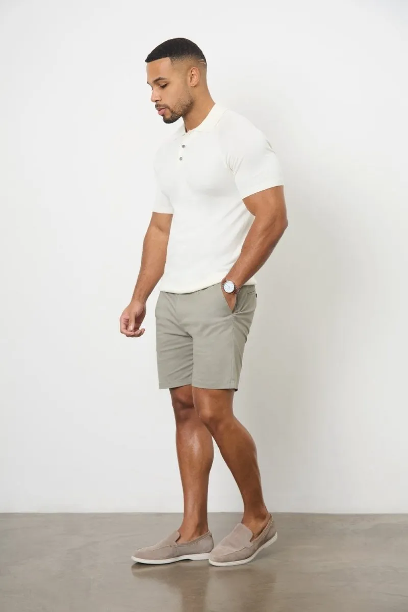 Athletic Fit Chino Shorts 7" in Soft Khaki