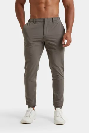 Everyday Tech Pants in Olive