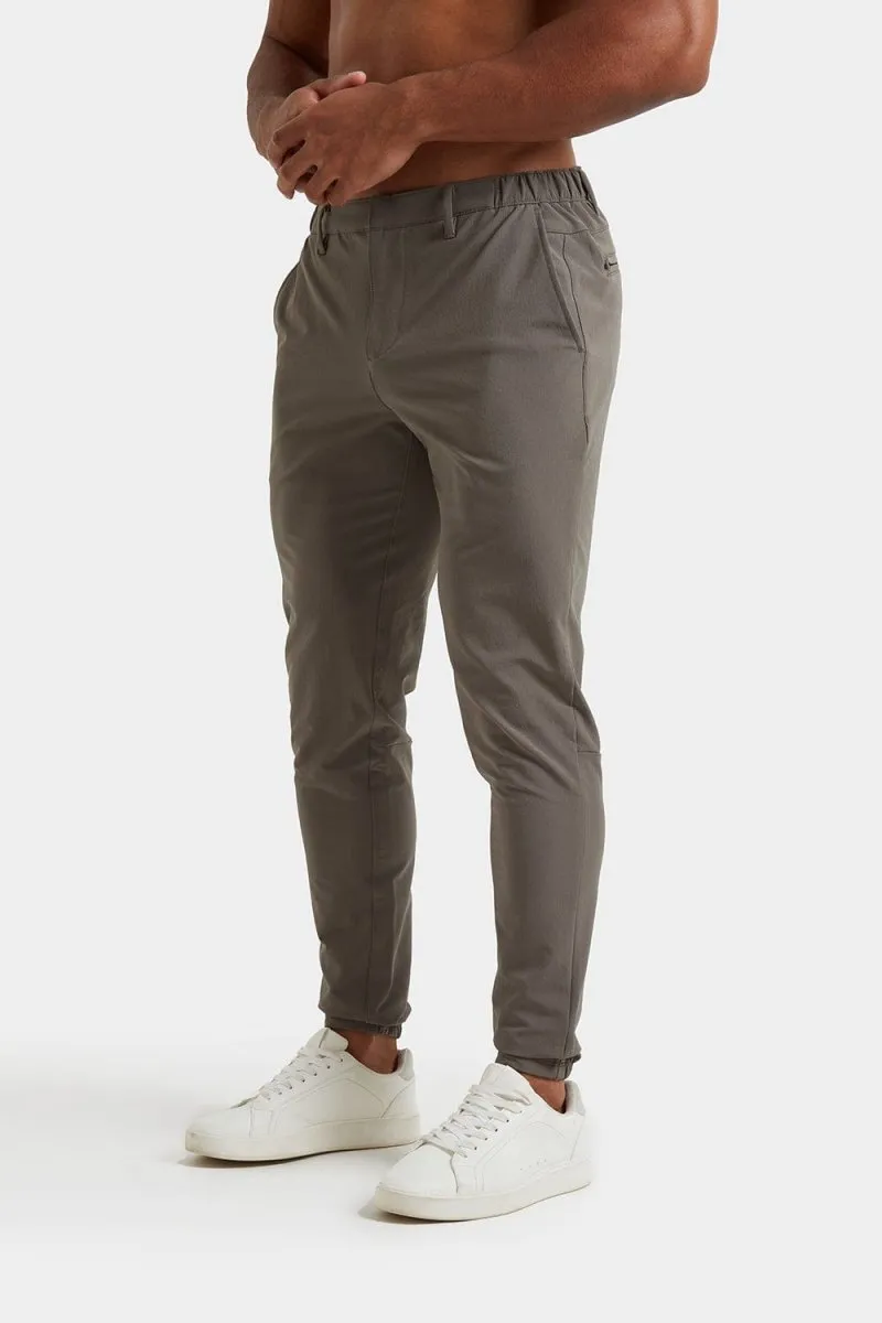 Everyday Tech Pants in Olive