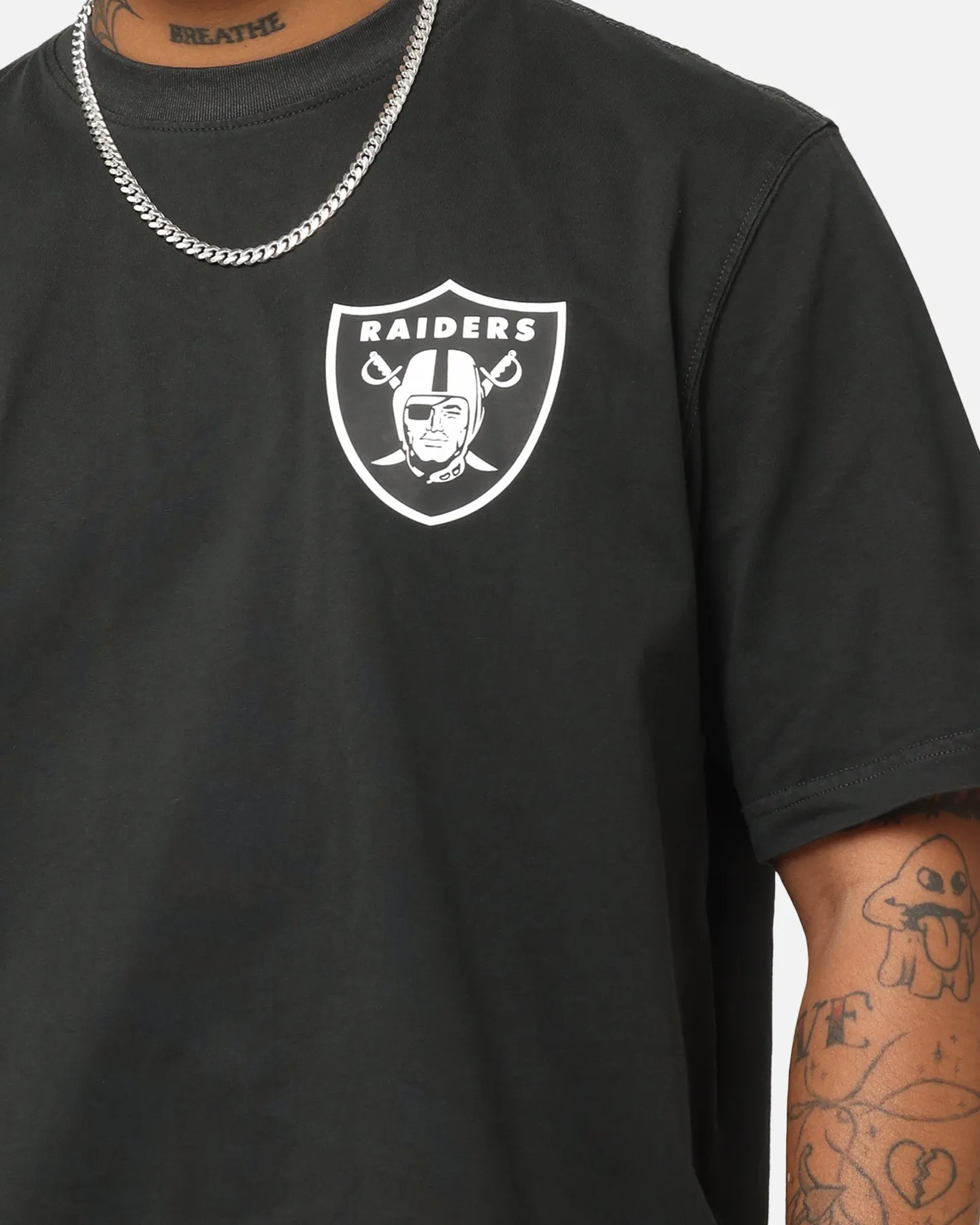 New Era Las Vegas Raiders Washed NBA T-Shirt Black