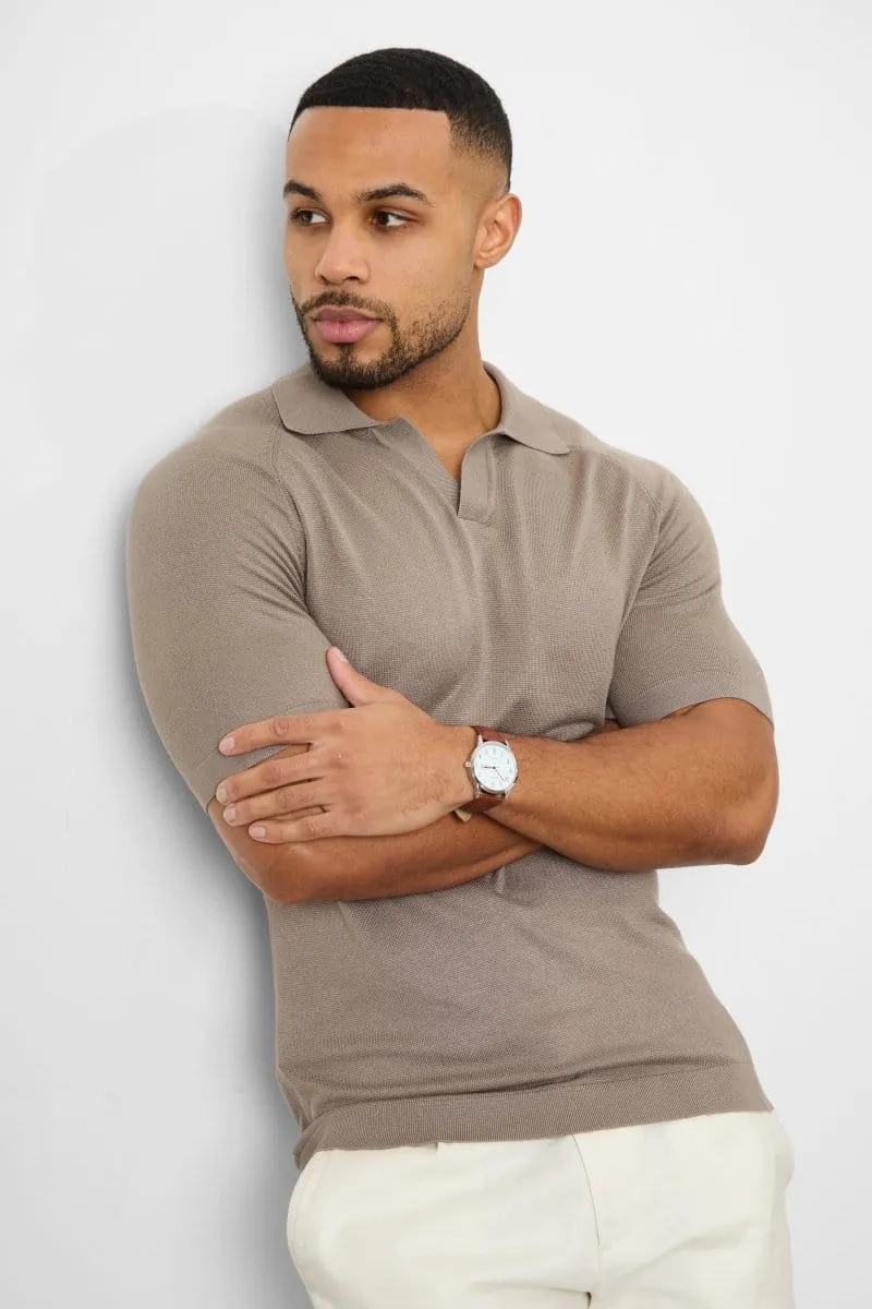 Textured Open Collar Knitted Polo Shirt in Mole