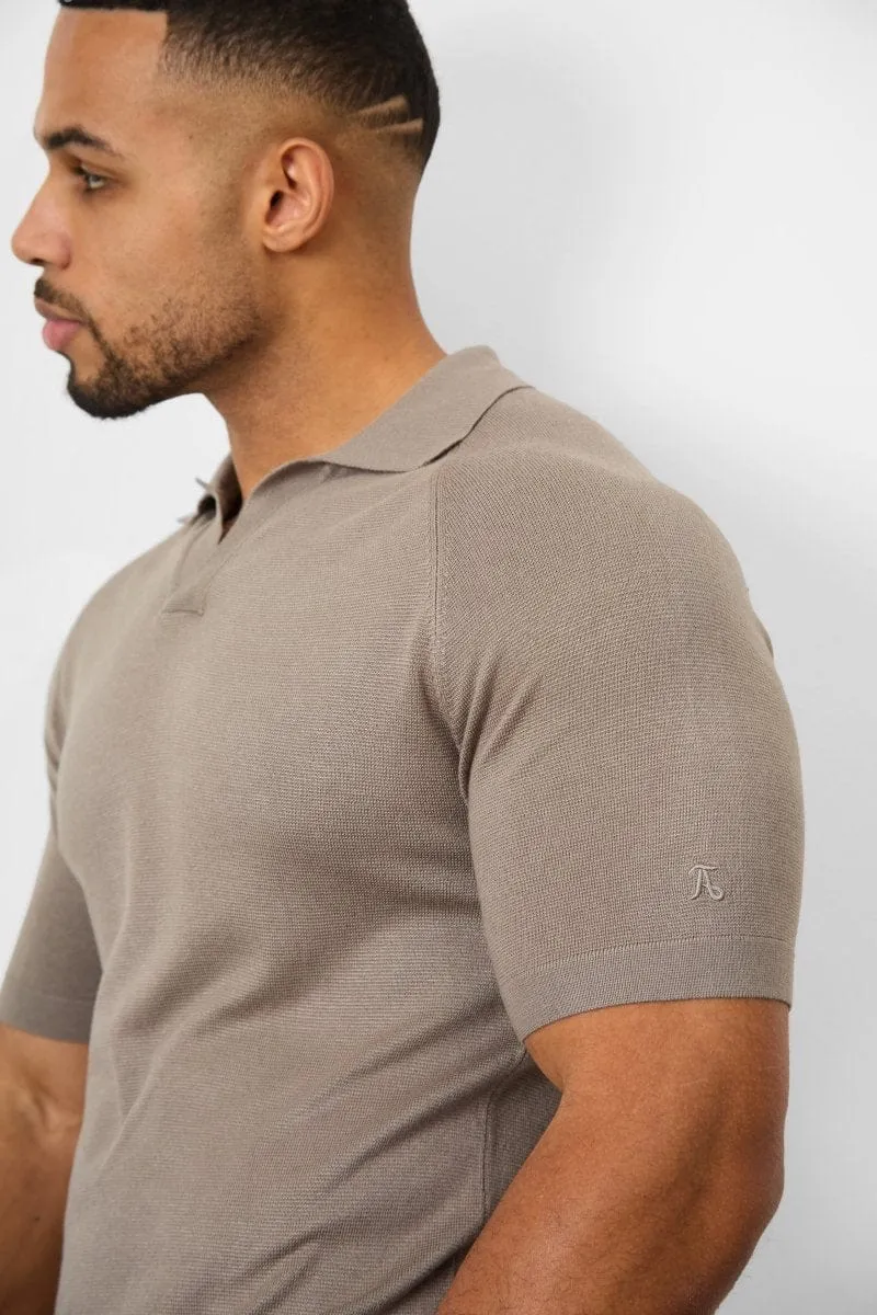 Textured Open Collar Knitted Polo Shirt in Mole